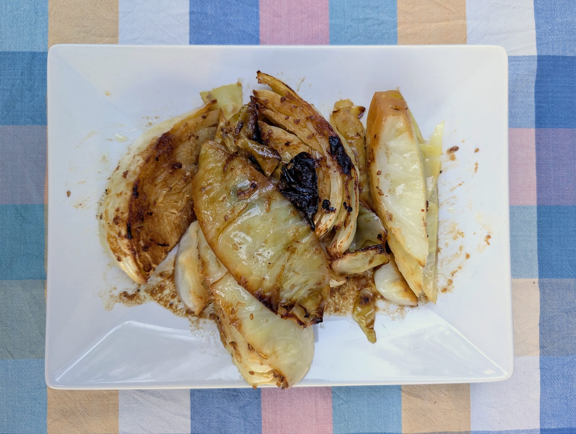 Spitzkohl mit Miso-Butter